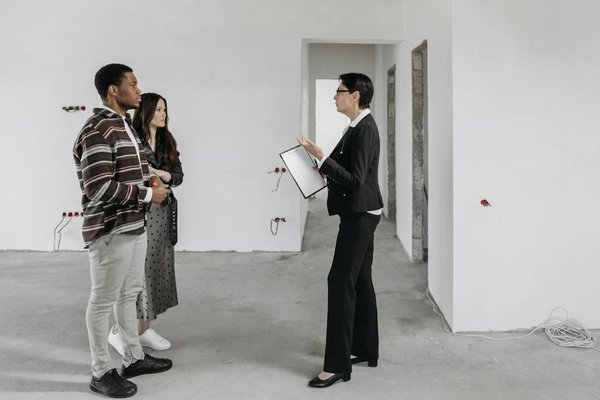 Choisir entre Villa Meublée et Non Meublée : Quelle Option Est la Meilleure pour Vous ?